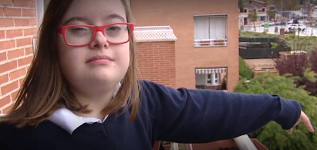 Resultado de imagen de Impiden a una menor con síndrome de Down usar el ascensor y la piscina comunitaria
