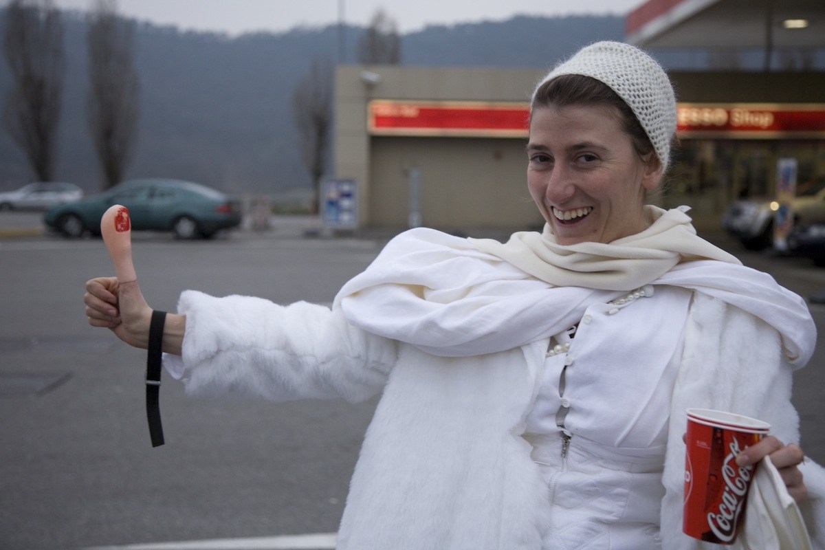 01 - “인간은 선하다”며 무전여행 시도한 여성의 끔찍한 최후