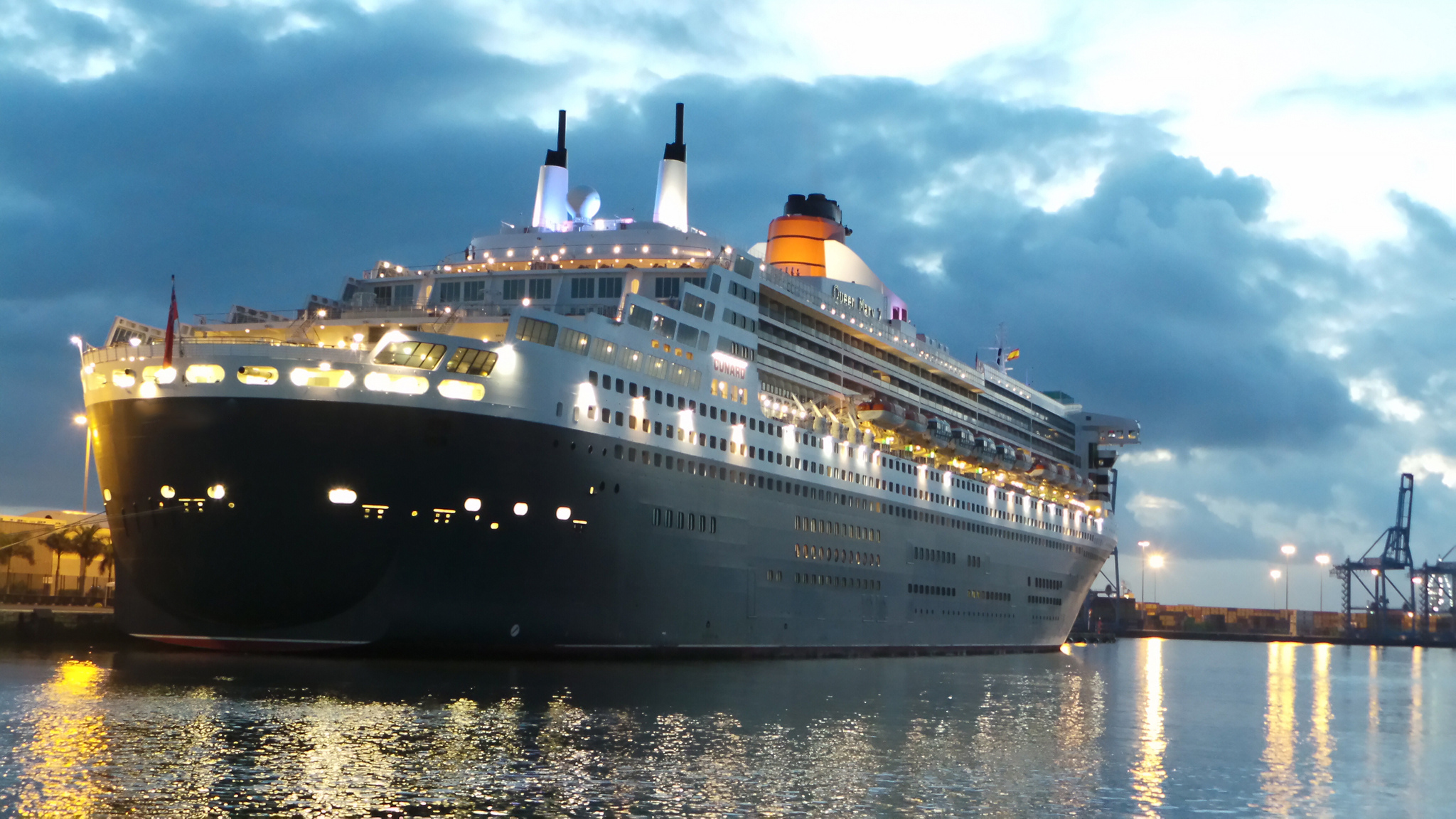 Una anciana despierta la curiosidad de las redes al viajar siempre ...