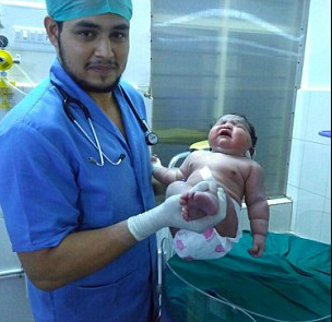 Una Mujer Da A Luz Al Bebe Mas Grande De Todo El Mundo Hasta Ahora Va A Gustarme