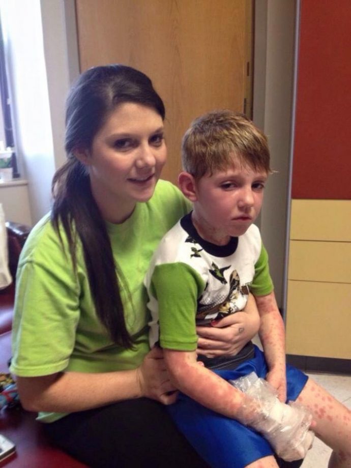 El caso de Zachary, un niño que rozó la muerte por culpa de una rara enfermedad