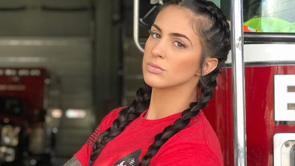 ? Presley Pritchard una joven bombera discriminada por sus compañeros