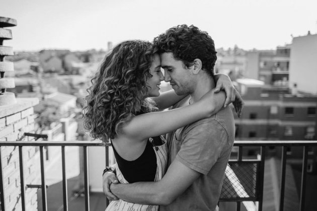 El actor Jaime Lorente estalla por lo que le ha hecho la vecina ...