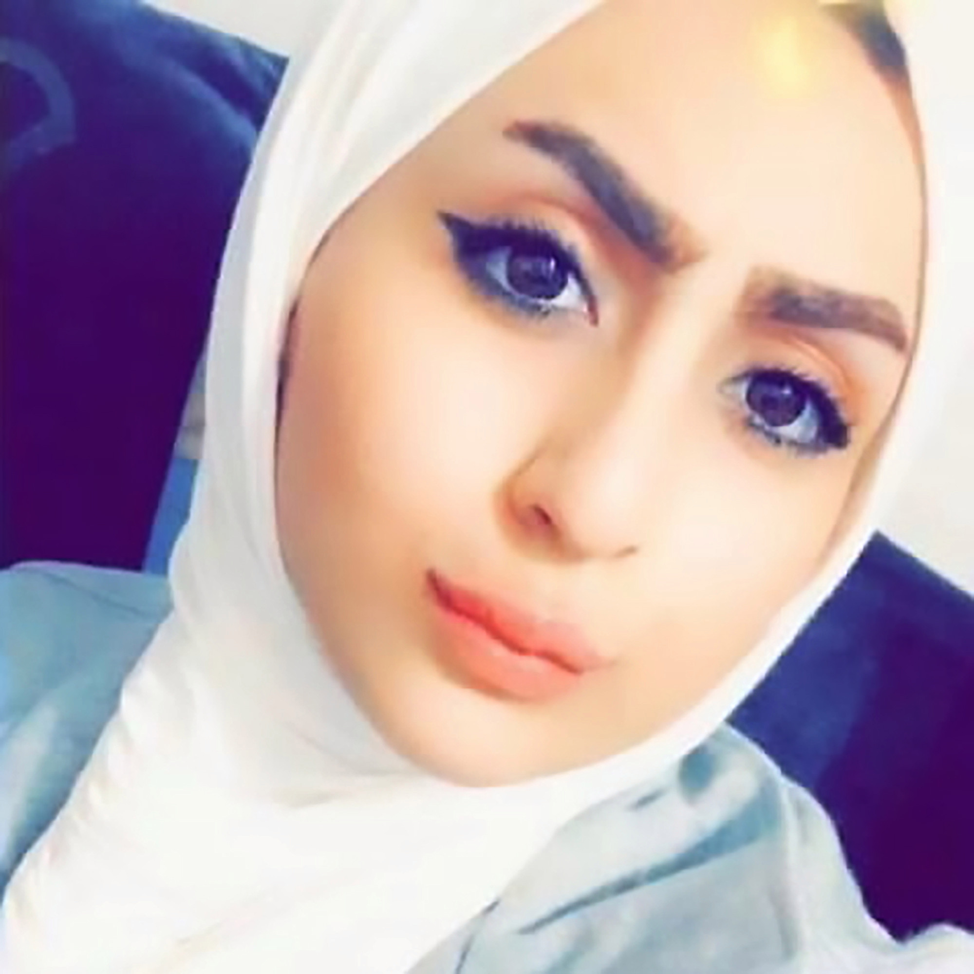 Iraqi woman, 20, writhes in agony 