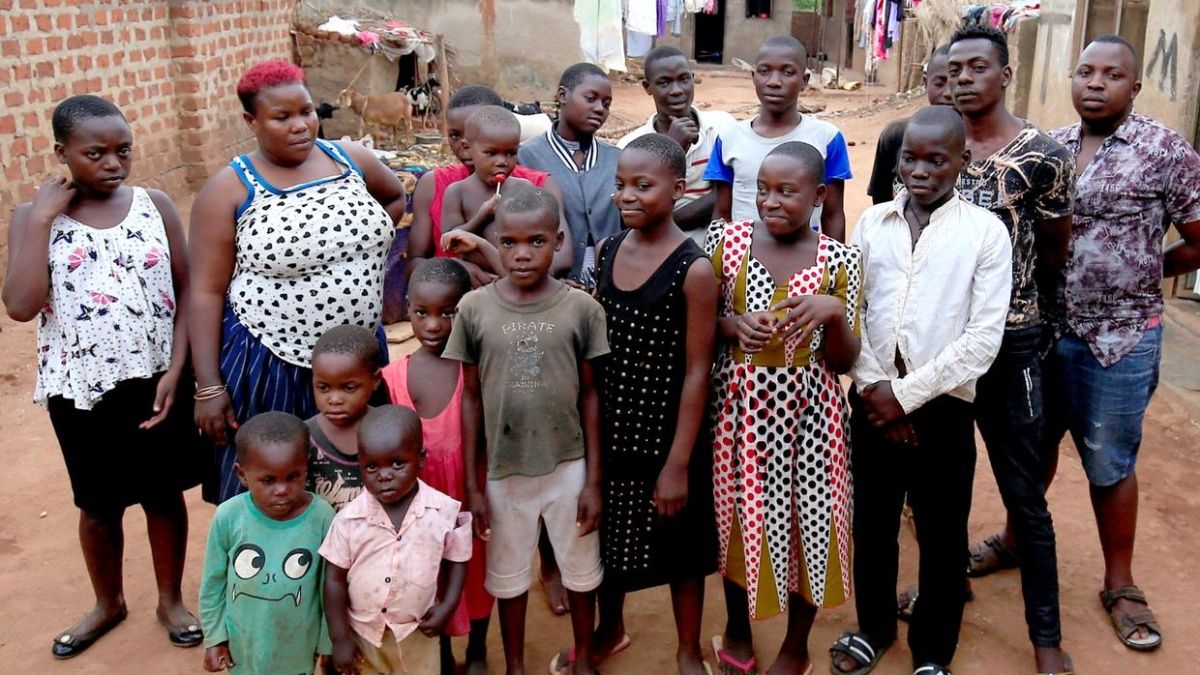 La más fértil del mundo”: Mujer de 39 años tiene 44 hijos ...