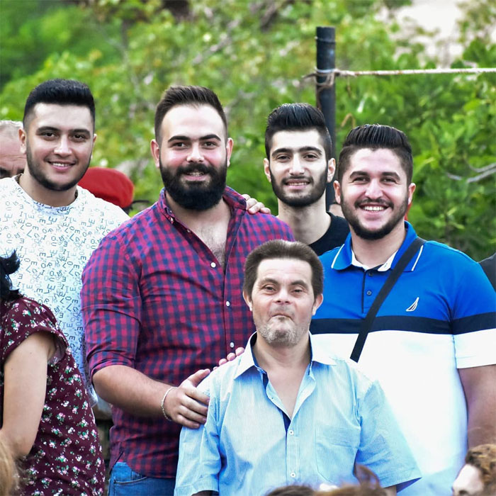 Un Hombre Cuyo Padre Tiene Síndrome De Down Comparte Qué Es Ser ...