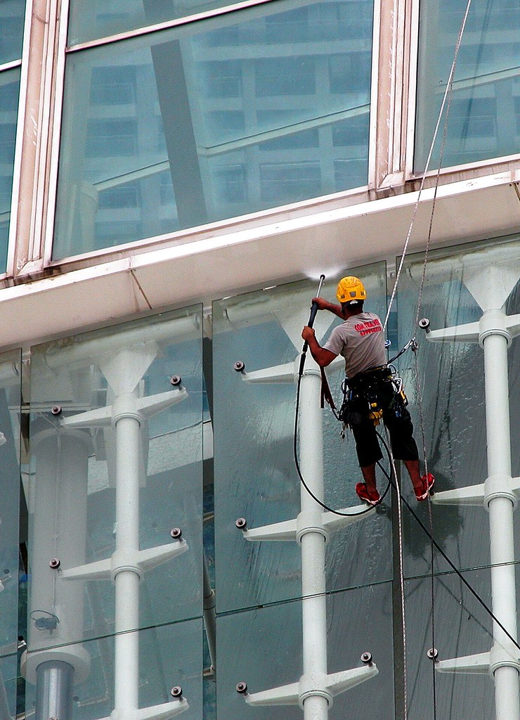 Limpiacristales | Valencia. Ciudad de las Artes. Hemisféric.… | Flickr