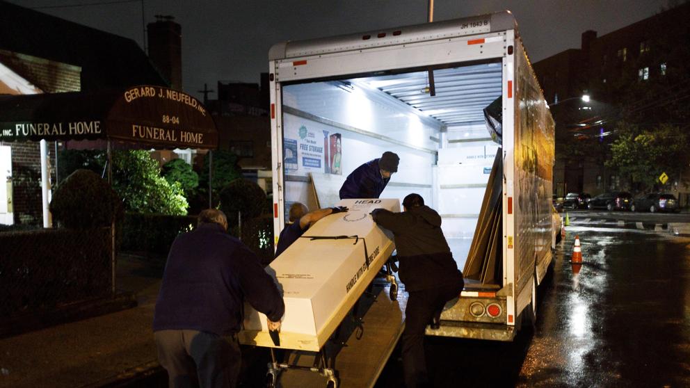 Una jefa de urgencias en Nueva York se suicida tras ver morir a ...