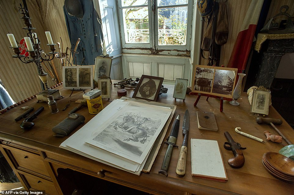 Room Of A Soldier Has Not Been Touched Since He Passed During World War ...