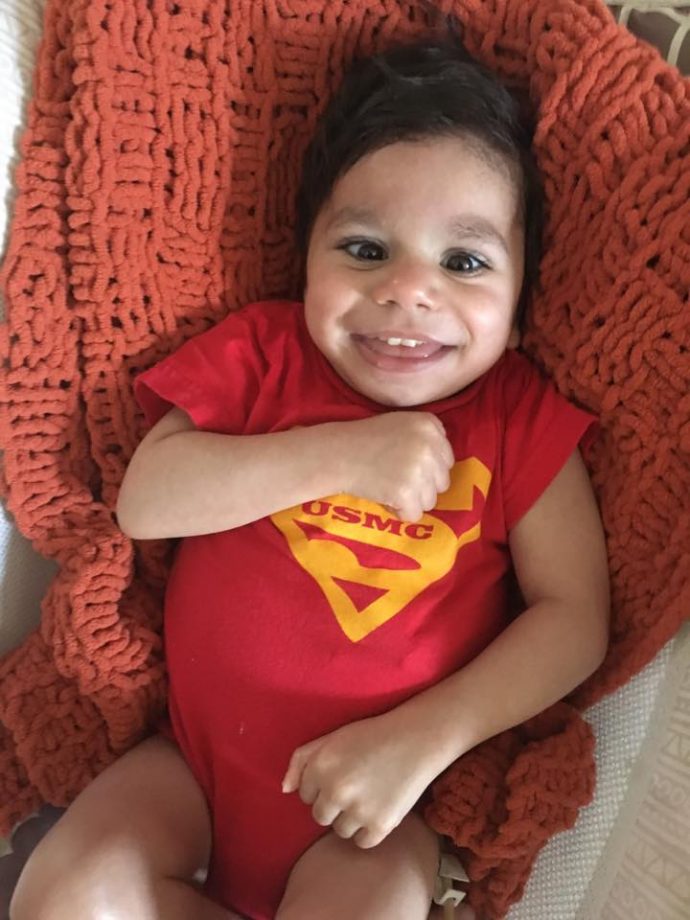 Encuentran a un pequeño en un orfanato cubierto de pelo tras aguantar 7 años hambriento