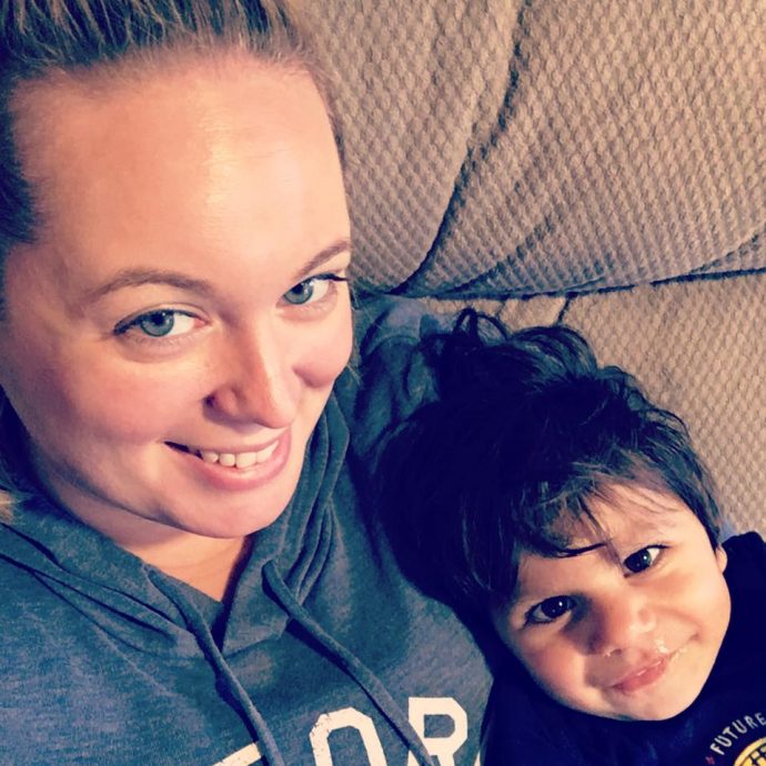 Encuentran a un pequeño en un orfanato cubierto de pelo tras aguantar 7 años hambriento