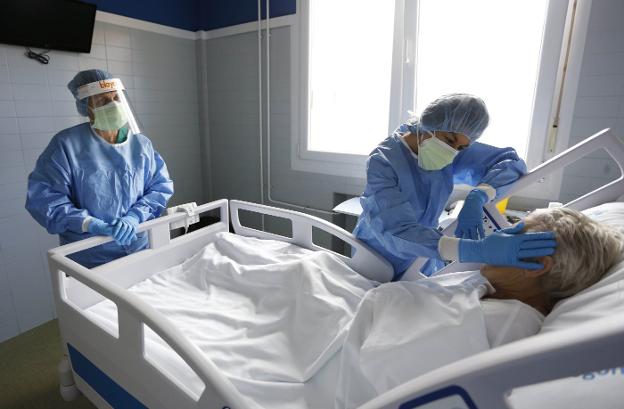 Coronavirus en Asturias | «Ay, nena, qué guapa estás. Voy a date ...