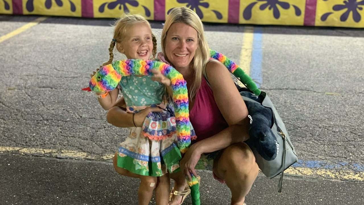 طبيبة أميركية تخسر حضانة ابنتها لمساعدتها مرضى كورونا - سياسة ...