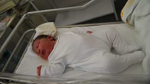 Nace un bebé de más de seis kilos en Denia