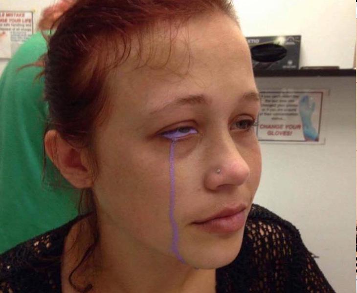 Se queda completamente ciega tras tatuarse el globo ocular - Los ...