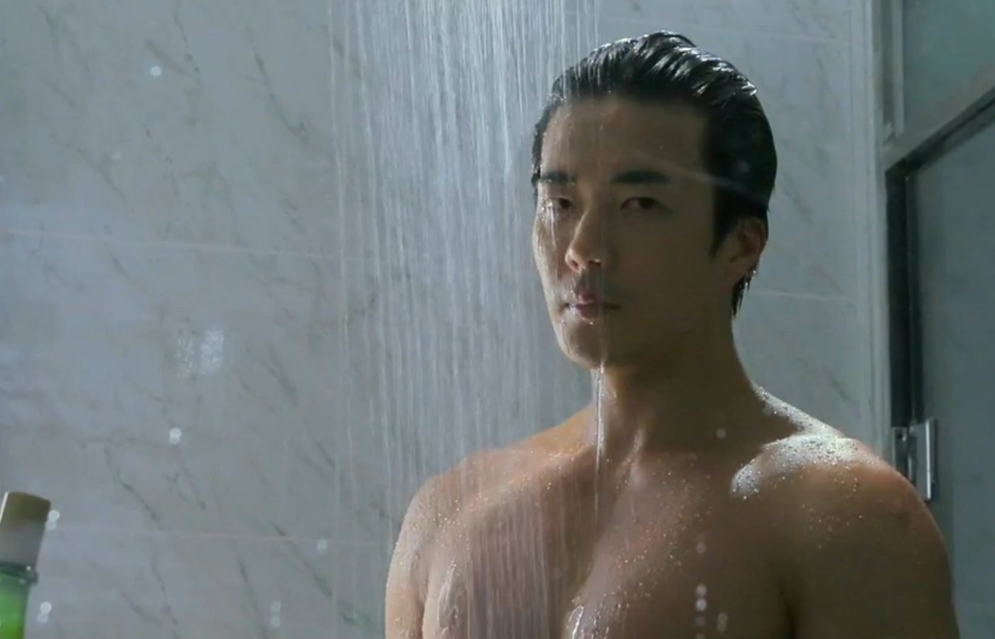 운동 전에 샤워를 하면 좋은 이유 | 지큐 코리아 (GQ Korea)