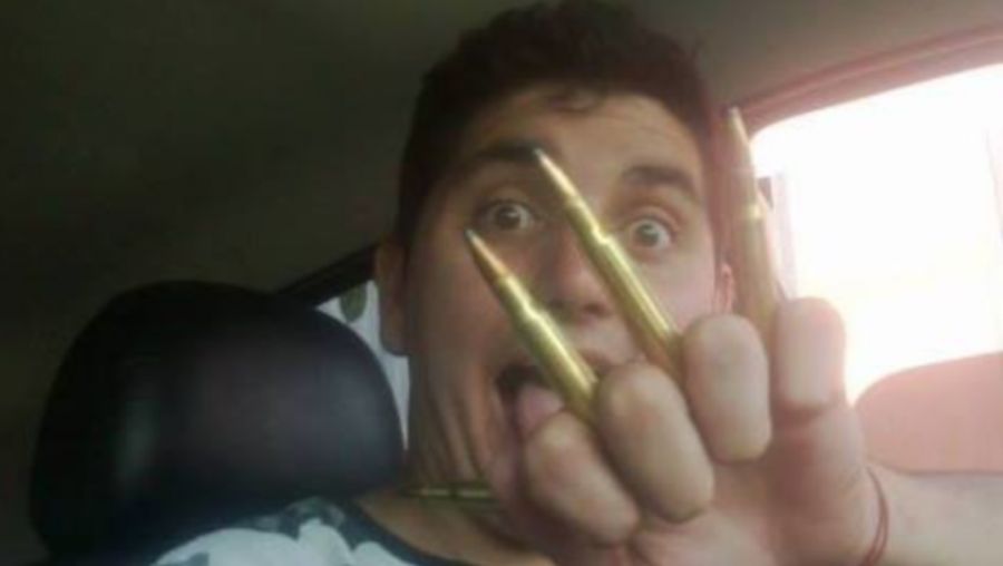 Encontró a su novia con su hermano, los mató y se pegó un tiro ...