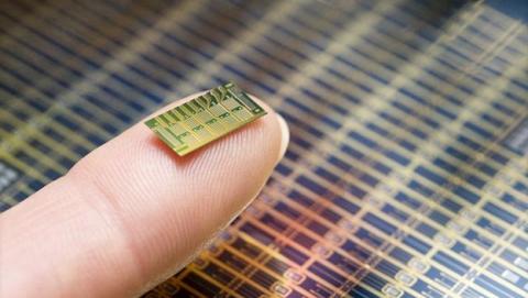 Bill Gates financia chip anticonceptivo por control remoto ...