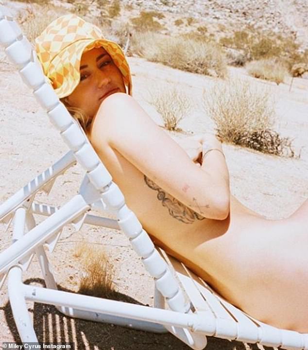 famous people naked
