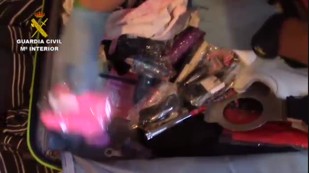 Detenida una madre por producir y vender vídeos sexuales de sus ...