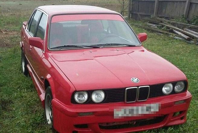 Una niña de dos años mata accidentalmente a su madre apretando el ...