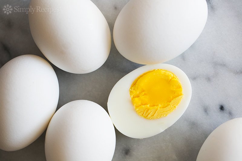 How to tell if hard boiled eggs are bad