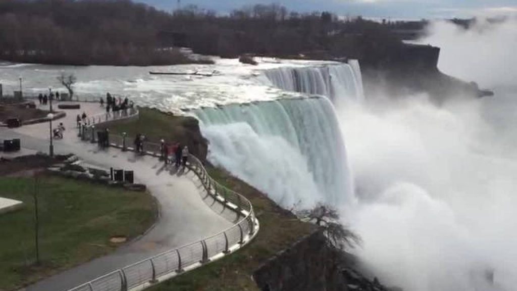 Niagara Falls drained