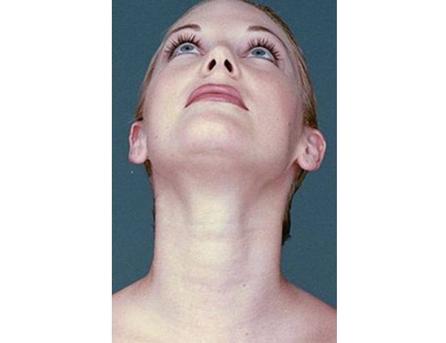how to make yourself sneeze