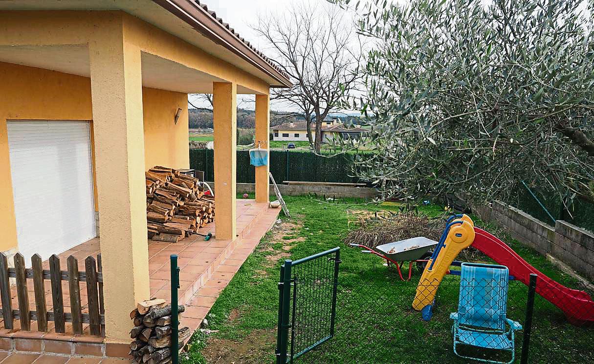 Niñas Girona: La presunta infanticida mató a sus hijas con una azada