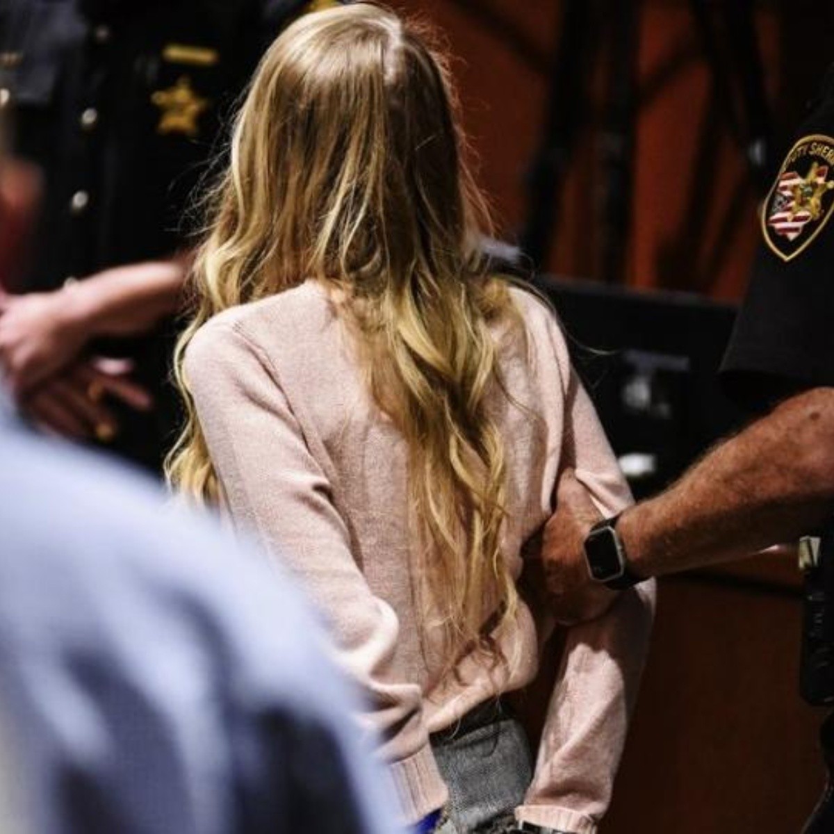 Declaran inocente a porrista que enterró a su bebé en el patio de ...