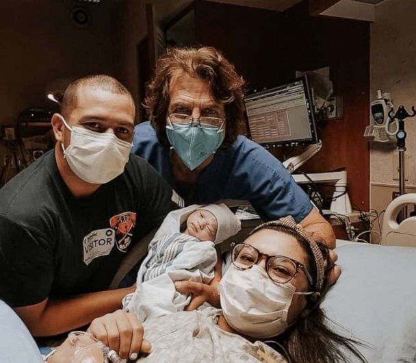 Doctor delivers baby 25 years after delivering his mom