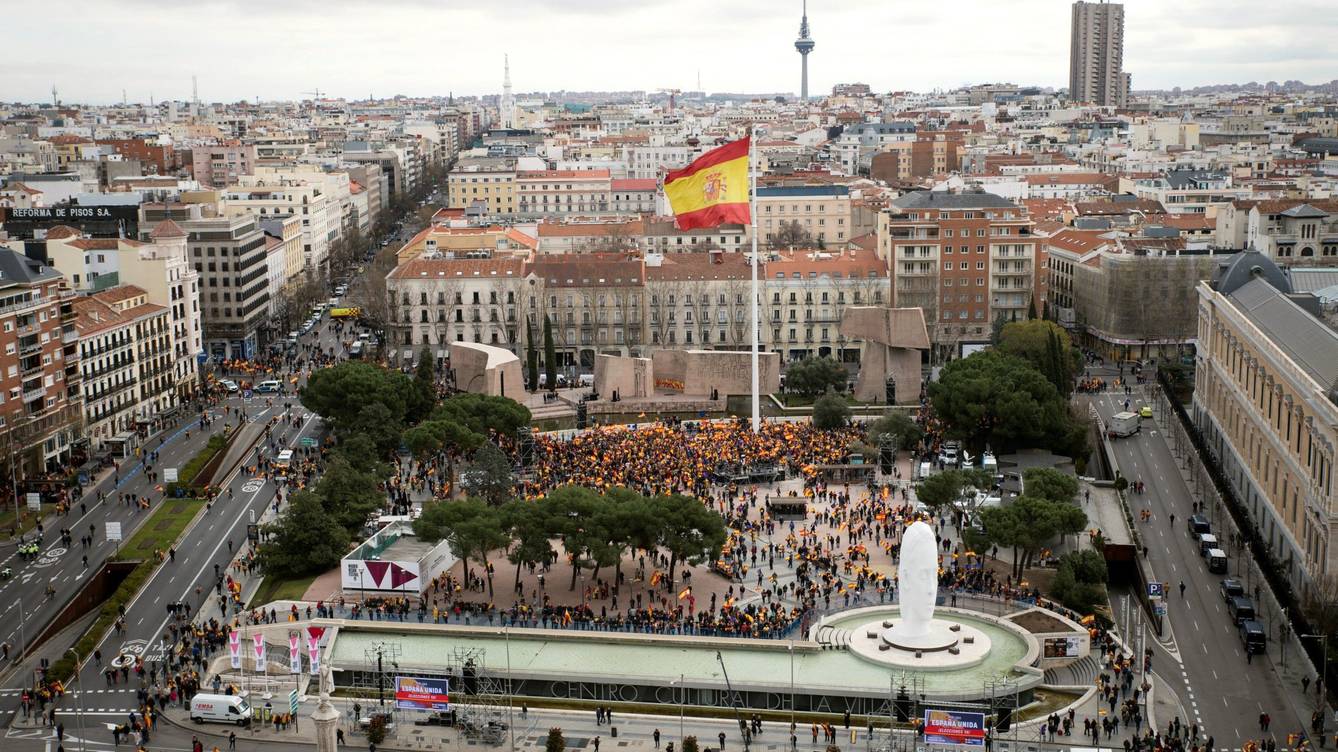 Las mejores imágenes de la concentración en la plaza de Colón