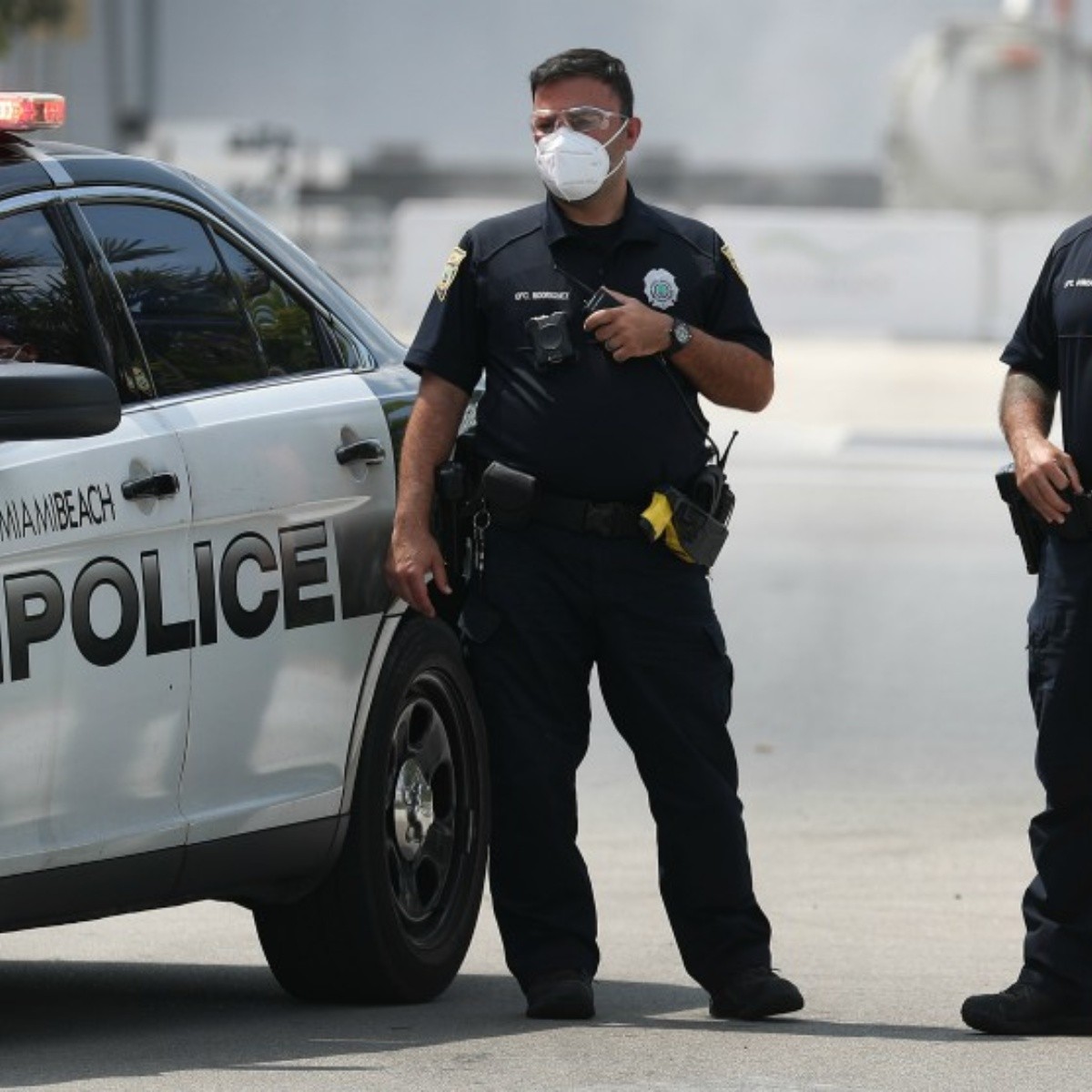 Es arrestada por tener intimidad virtual con su novio encarcelado ...