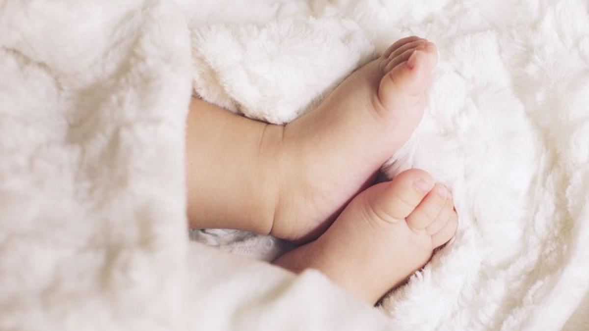 Una adolescente mata a su sobrino y a su hermana embarazada para arrancarle el bebé y dárselo a otra mujer