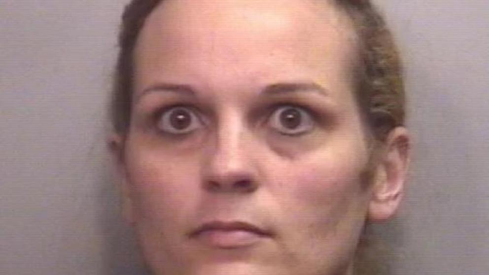 Una mujer mata a su amiga para robarle a su recién nacido