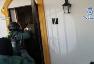 Agrede a la Policía por detener a su novio que la encerró en un zulo – TRIBUNA LIBRE