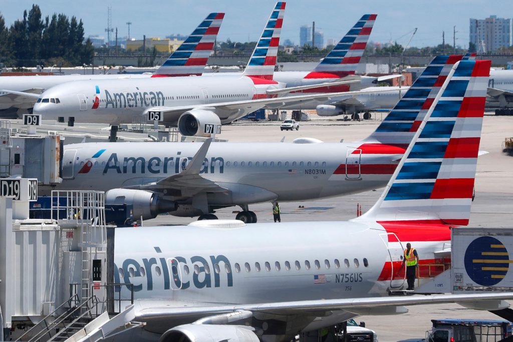 American Airlines Policy Allowing Cabin Crew To Wear Black ...