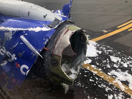Un día después de la tragedia de la turbina, otro vuelo de Southwest Airlines debió hacer un aterrizaje de emergencia - Infobae