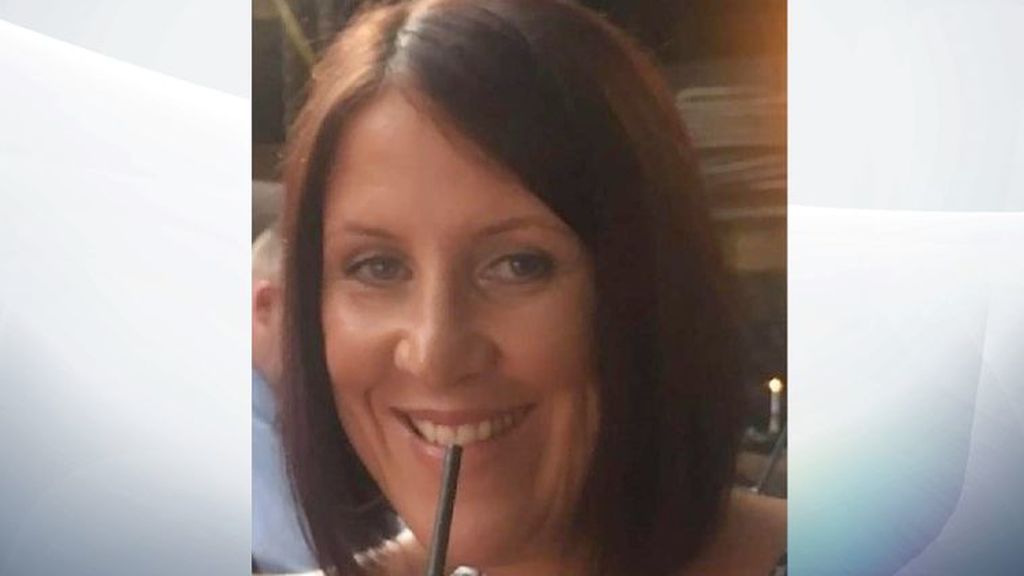 Un adolescente de 17 años mata a su profesora a plena luz del día y la entierra en un cementerio