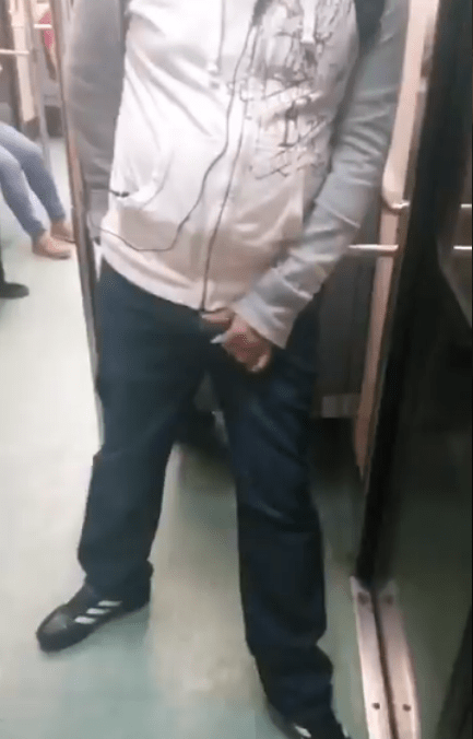 Usuaria graba a un sujeto que la venía acosando en vagón exclusivo del Metro