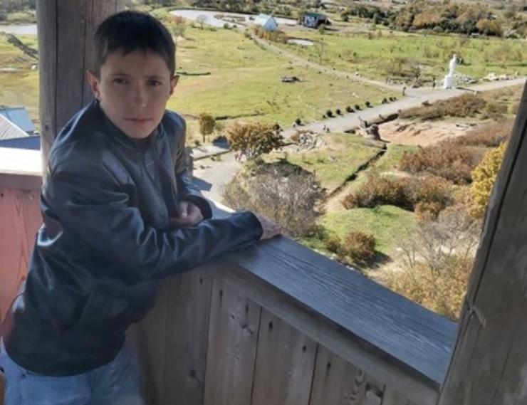 Parece un adolescente, pero tiene 32 años | POSTA