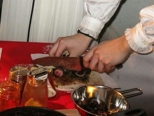 Mao sugiyama: corta su pene y lo sirve a un público que paga. | CREEPYPASTAS AMINO. Amino