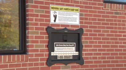 El buzón para "depositar" bebés recién nacidos no deseados que fue instalado en Estados Unidos - BBC News Mundo
