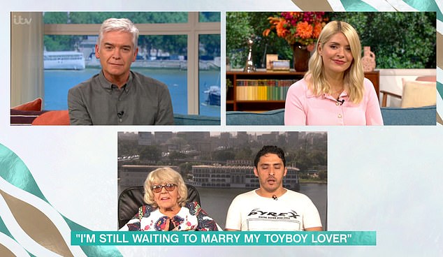 When quizzed on why he is so keen to marry Iris, Mohamed decided to ignore the question, and introduce himself to viewers, clarifying that he is indeed in love with Iris