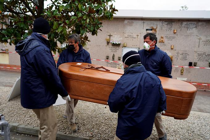 Cuándo se podrá asistir a funerales y velatorios en España?