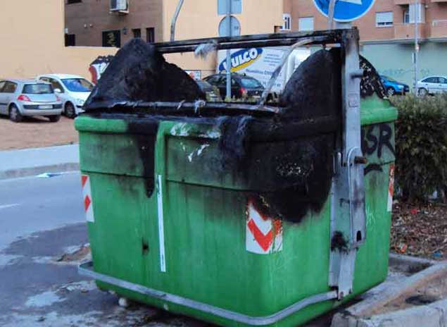 La Junta de Gobierno Local aprueba abrir un expediente sancionador a un ciudadano por la quema de un contenedor | Cuenca News