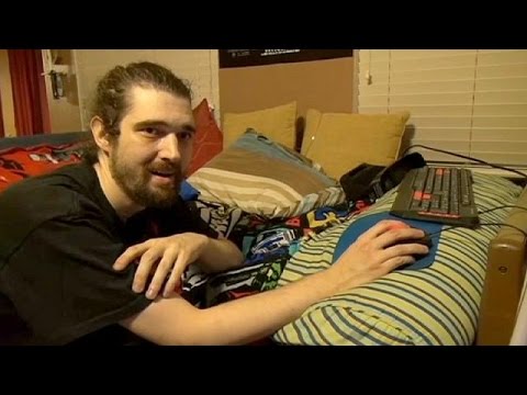 Un enfermo terminal cumple su sueño de ver la última entrega de "Star Wars" - YouTube