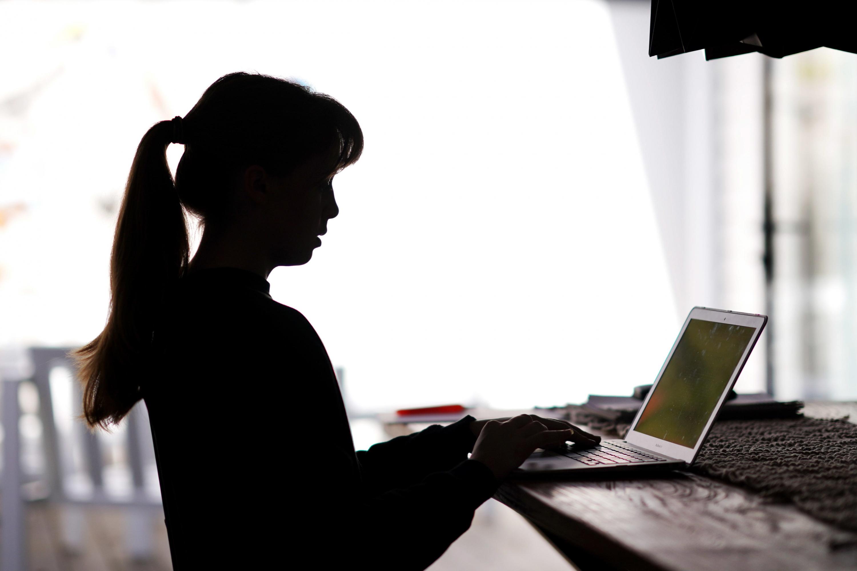 VÍDEO] Una alumna grabada teniendo sexo en plena clase