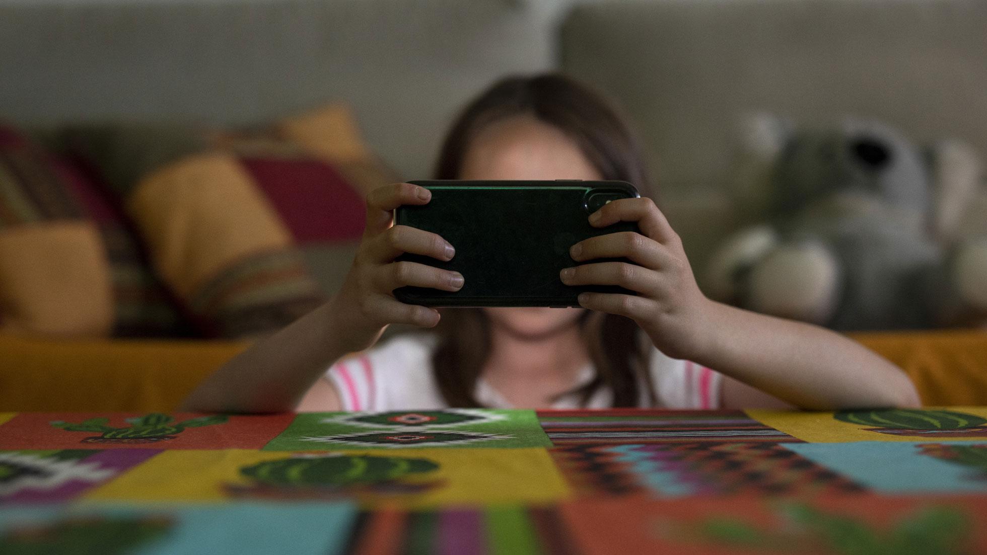 Violencia viral: los 9 tipos de violencia online | Save the Children