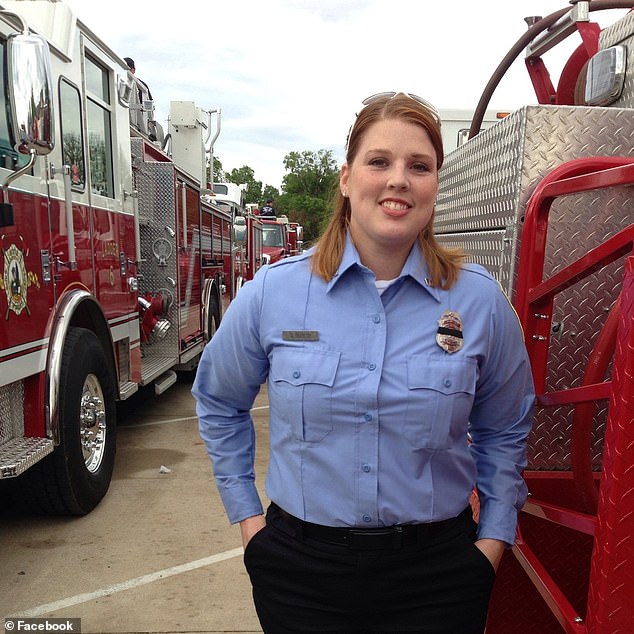 Texas groom robs a bank one day before his wedding to pay for rings but gets busted by his fiancée | | Express Digest